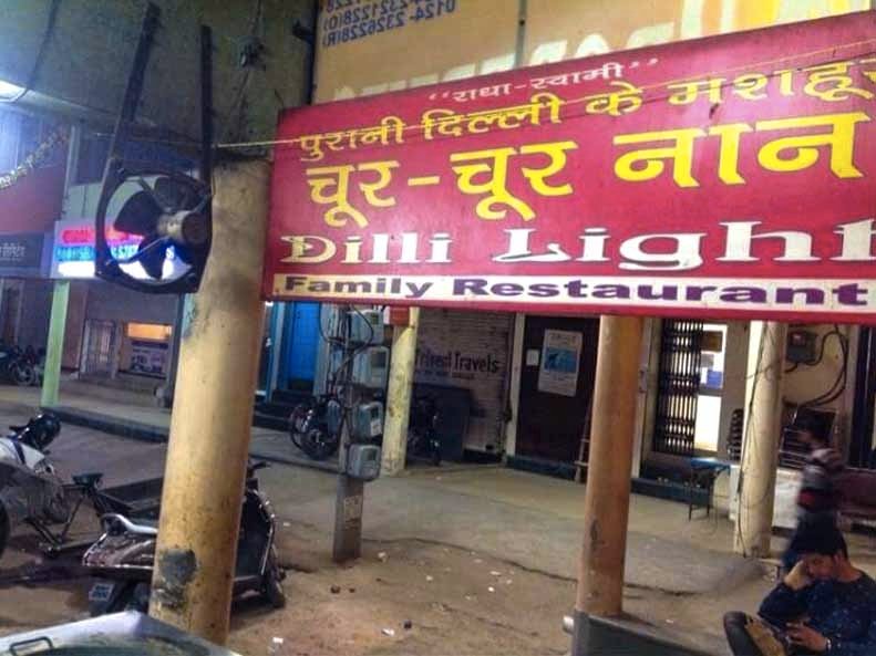 top 10 delicious street food places gurgaon dilli-light-chur-chur-naan-gurgaon