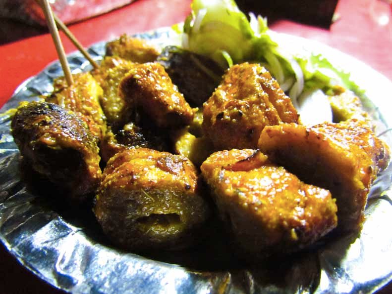 top 10 delicious street food places gurgaon lajavaab-chaap-express-gurgaon