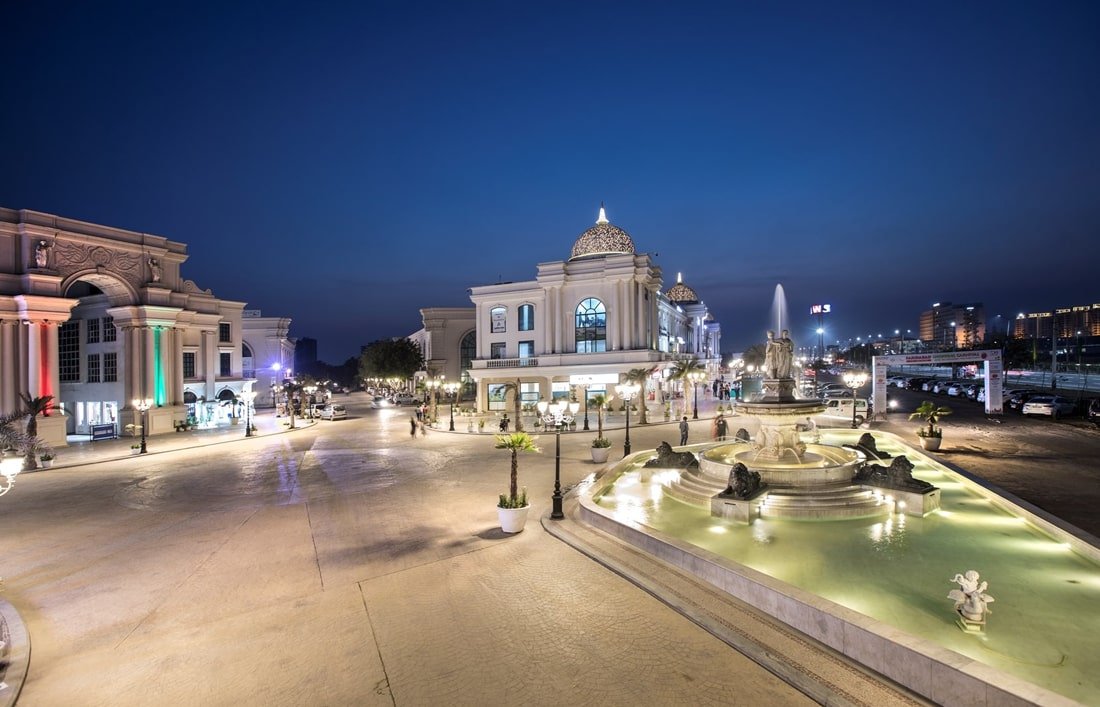 Enjoy The Best Family Friends Outing At The World Street In Faridabad